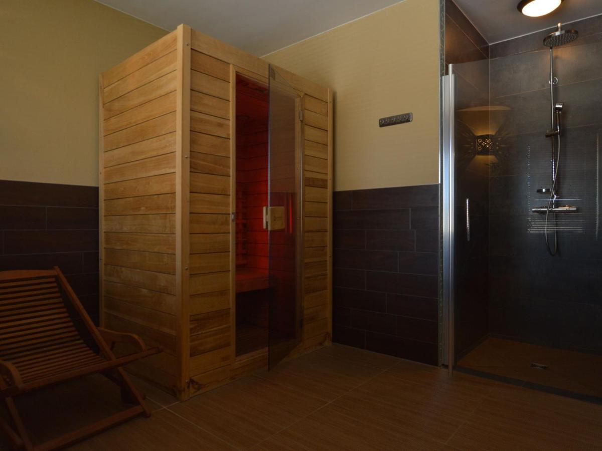 Luxury With Sauna Over A Robertville